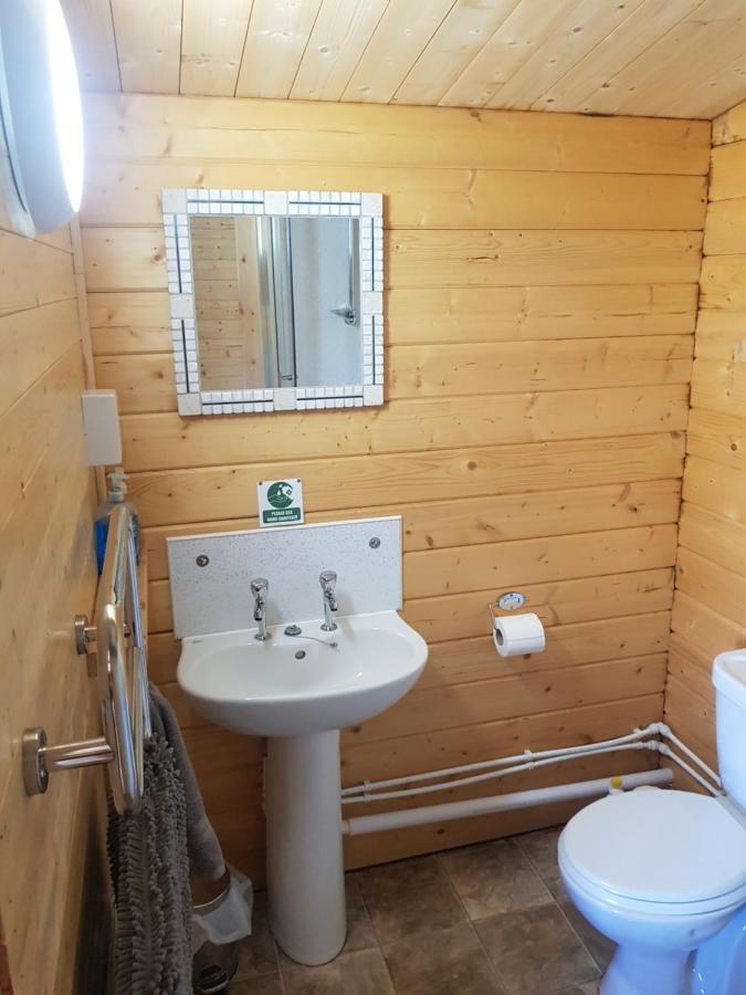Country Bumpkin - Romantic Couples Stay In Oakhill Cabin Exterior foto